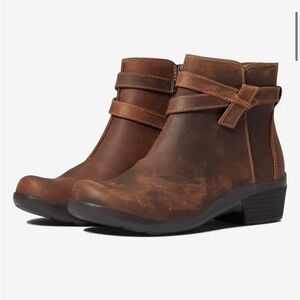 Clarks Chestnut Brown Leather Ankle Booties with Side Knot